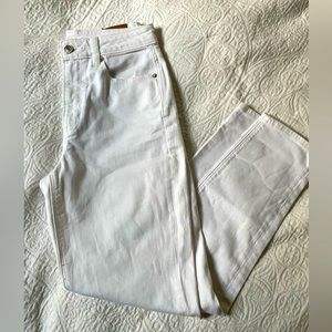 American Eagle White Mom Jeans
